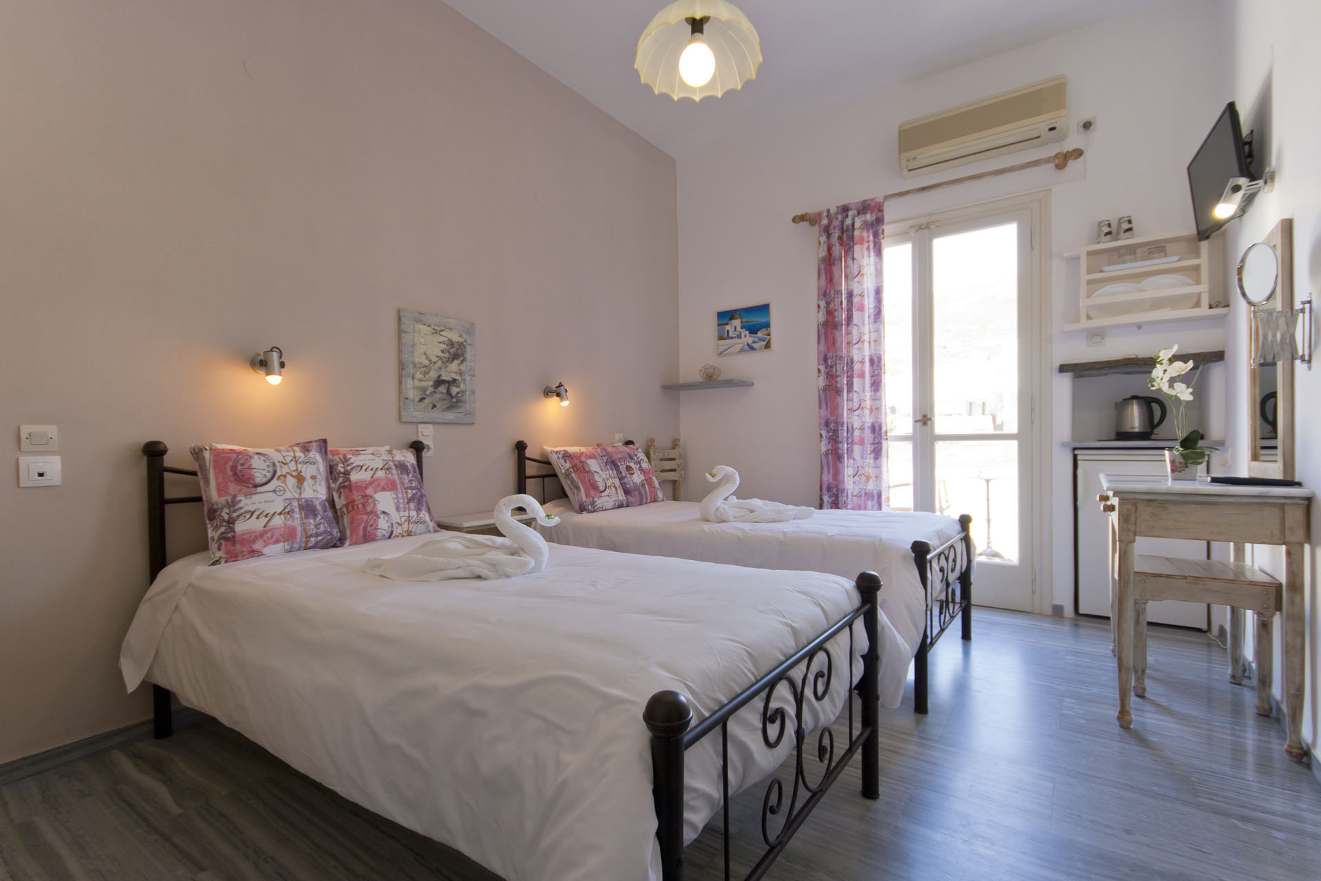 Double-room-pension-sofia-two-beds